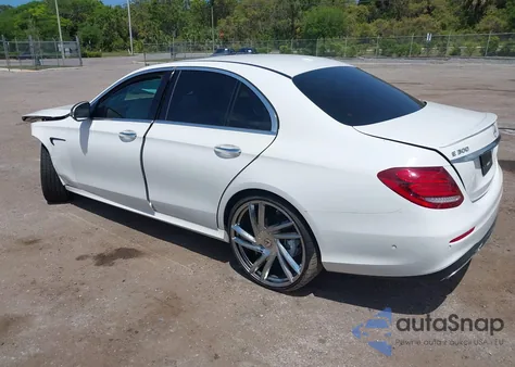 2017 Mercedes-Benz E 300 z USA, uszkodzony, nr VIN WDDZF4JB7HA057515